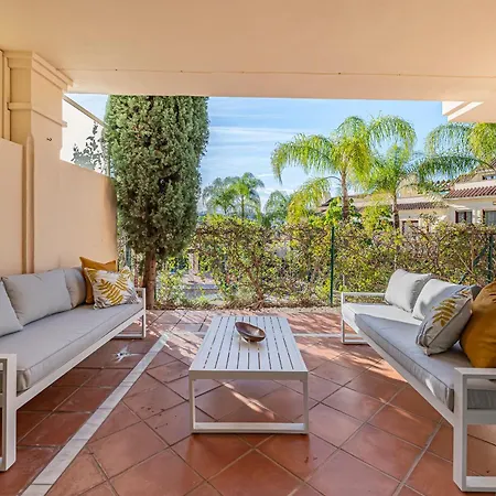 Renovated In 2024 - With Pool And Parking *