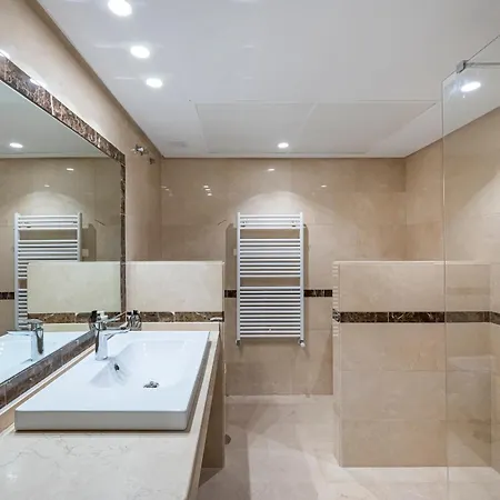 Apartment Renovated In 2024 - With Pool And Parking Marbella