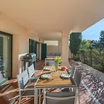 Διαμέρισμα Renovated In 2024 - With Pool And Parking *