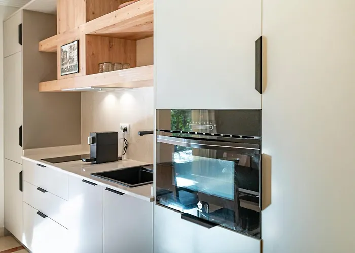 Apartmán Renovated In 2024 - With Pool And Parking