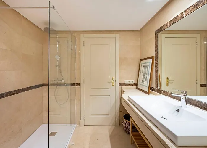 Renovated In 2024 - With Pool And Parking Apartmán *