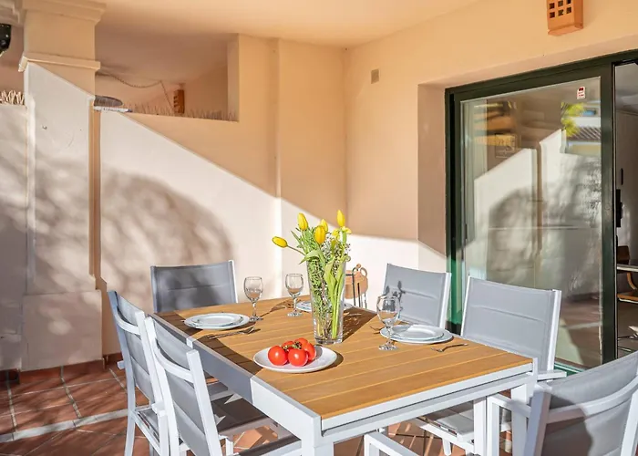 Renovated In 2024 - With Pool And Parking Marbella