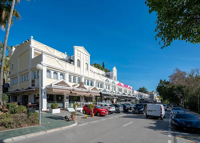 Apartmán Renovated In 2024 - With Pool And Parking